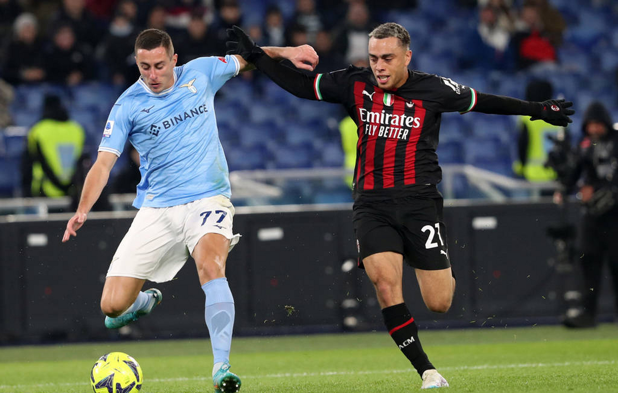 沙巴体育官网-AC米兰客场大胜，追赶领先两分差距的简单介绍