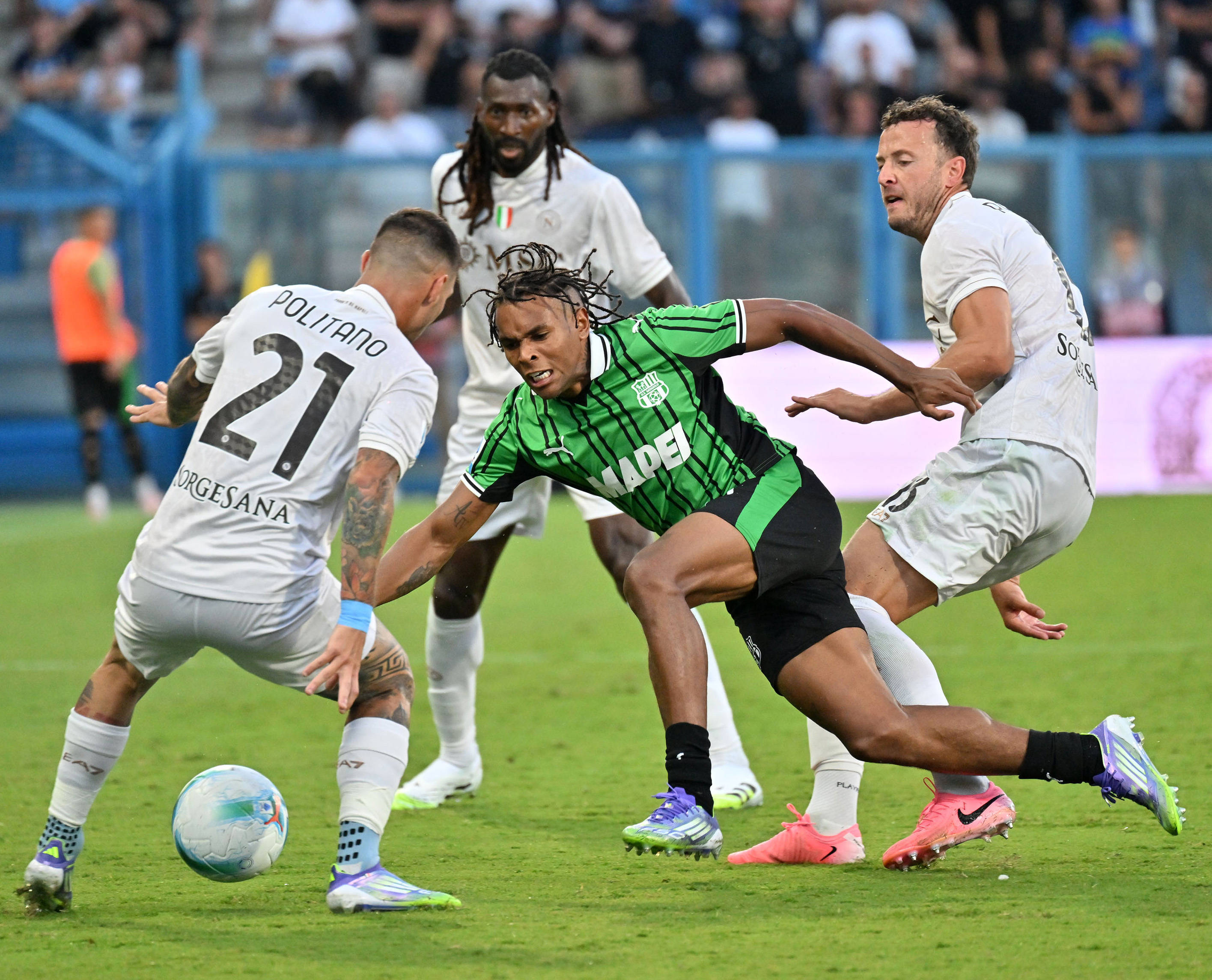 包含莫斯科斯巴达不敌佛罗伦萨，无缘欧洲足球联赛半决赛的词条